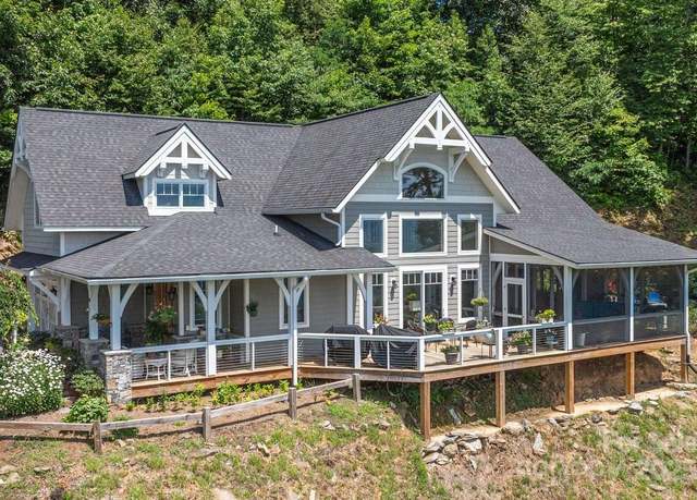 Property at 316 Fincher Mountain Rd, Waynesville, NC 28785, 3 beds, 3 baths