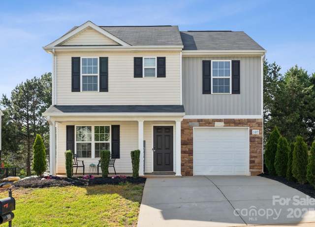 Property at 509 Ellingsworth Ln, Charlotte, NC 28214, 4 beds, 2.5 baths
