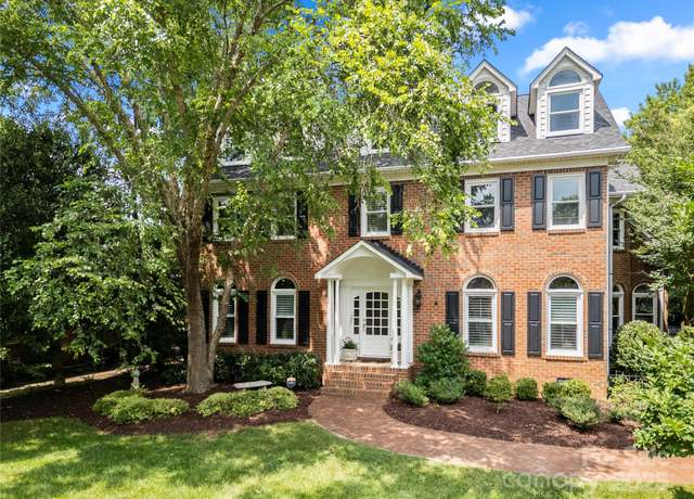 Property at 9529 Sardis Glen Dr, Matthews, NC 28105, 5 beds, 3.5 baths