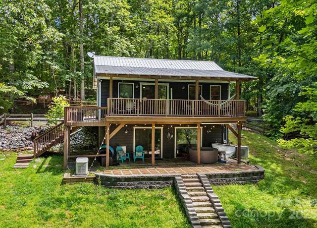 Property at 37 Poplar Dr, Rosman, NC 28772, 2 beds, 2 baths