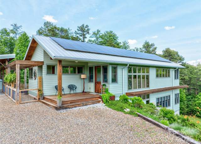 Property at 13 New Home Rd, Marshall, NC 28753, 3 beds, 3.5 baths
