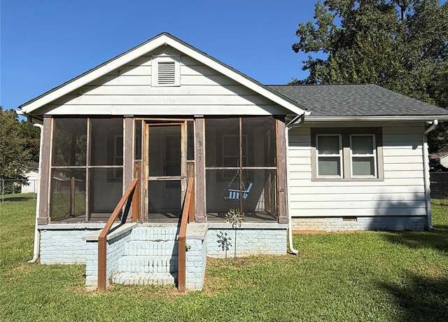 Property at 323 N Crigler St, Charlotte, NC 28216, 1 bed, 1 bath