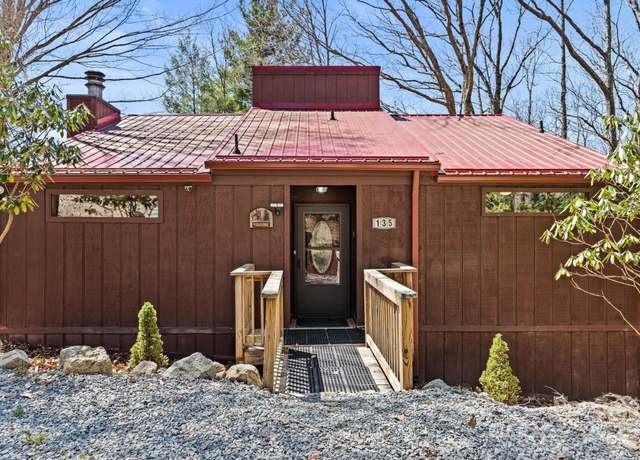 Property at 135 Clubhouse Rd, Beech Mountain, NC 28604, 3 beds, 2 baths
