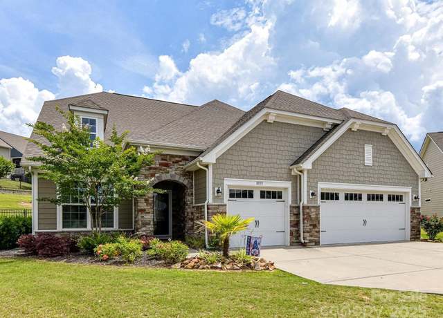 Property at 8035 Pastime Ln, Clover, SC 29710, 4 beds, 3.5 baths