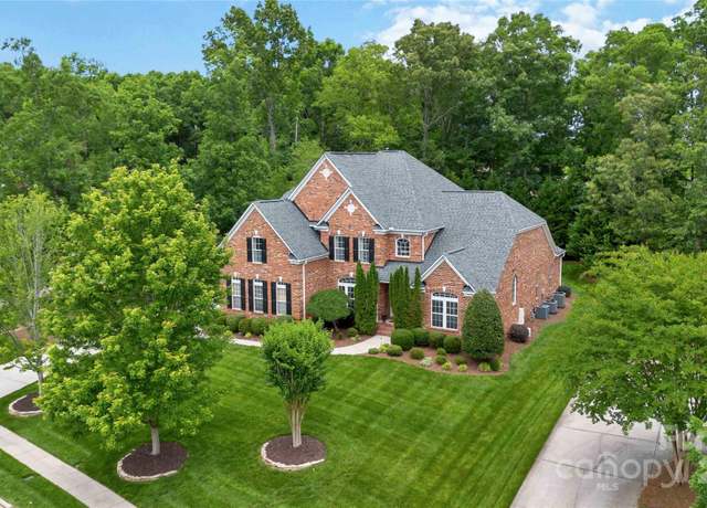 Property at 7302 Yellowhorn Trl, Waxhaw, NC 28173, 5 beds, 4.5 baths