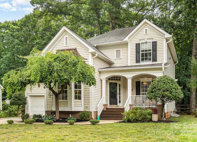 Property at 8256 Chatham Oaks Dr, Concord, NC 28027, 3 beds, 2.5 baths