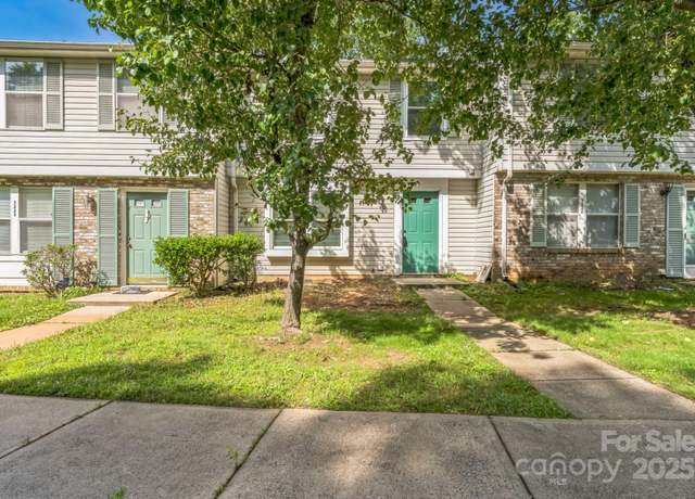Property at 5226 Fair Wind Ln, Charlotte, NC 28212, 3 beds, 2.5 baths