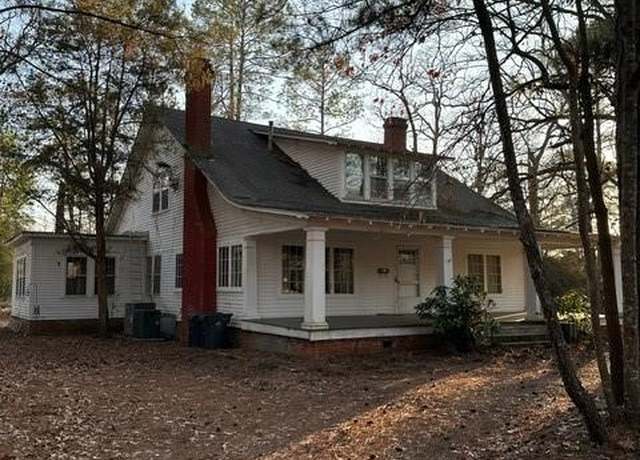 Property at 217 W Edinborough Ave, Raeford Township, NC 28376, 4 beds, 2.5 baths