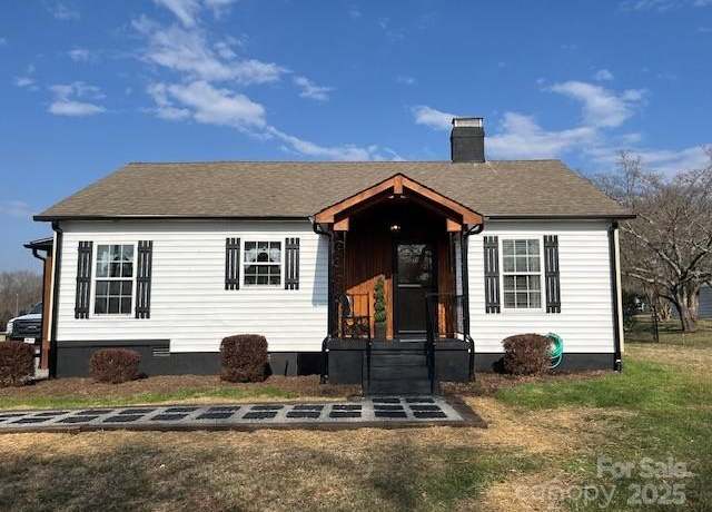 Property at 3186 Catawba St, Claremont, NC 28610, 4 beds, 2.5 baths