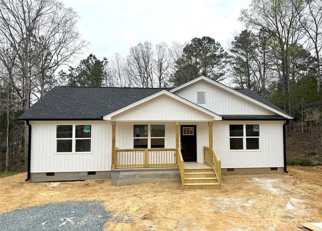 Property at 1212 Belmont Circle Dr, Lancaster, SC 29720, 3 beds, 2 baths