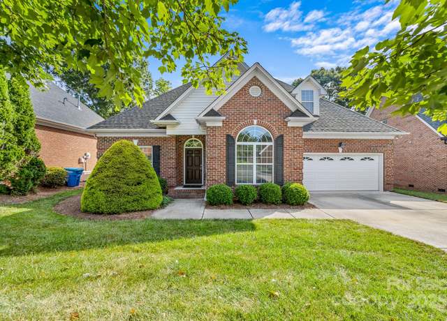 Property at 5314 Old Course Dr, Cramerton, NC 28032, 3 beds, 2.5 baths
