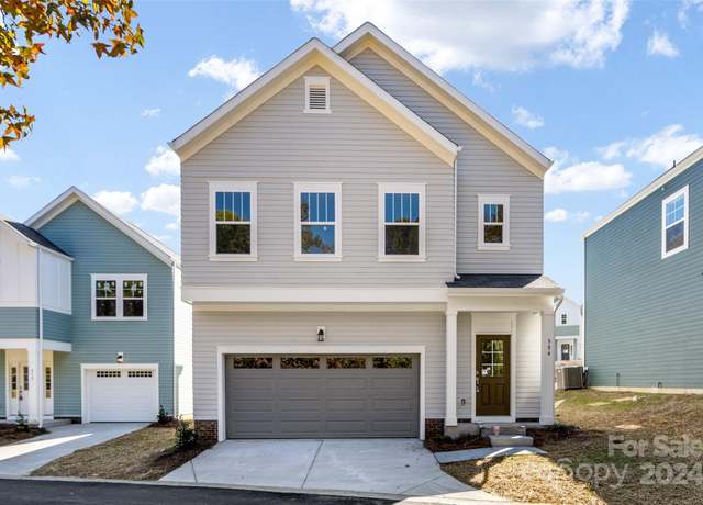 Property at 504 Kingsway Cir, Charlotte, NC 28214, 3 beds, 2.5 baths