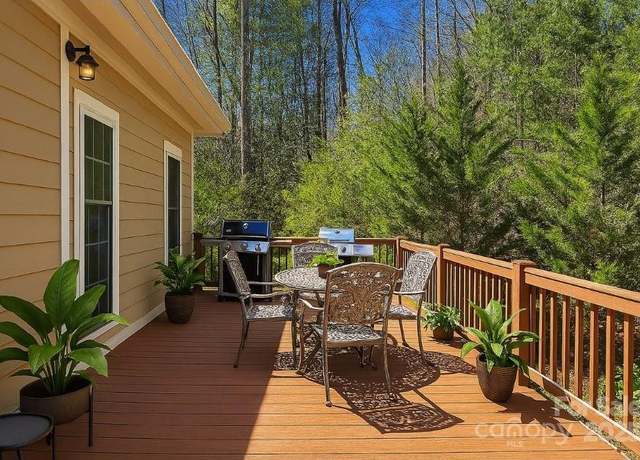 Property at 941 Wash Freeman Rd, Hendersonville, NC 28792, 3 beds, 2 baths