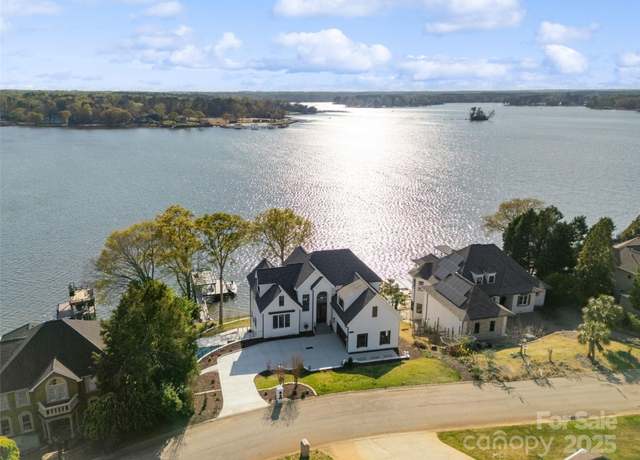 Property at 7116 Topsail Cir, Tega Cay, SC 29708, 6 beds, 4 baths
