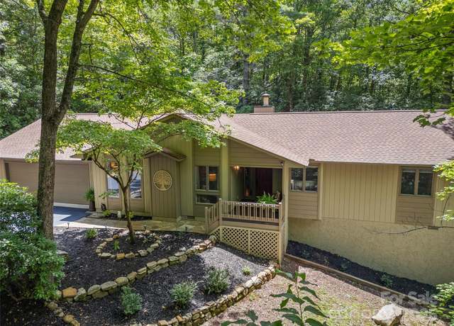 Property at 943 Salola Ln, Brevard, NC 28712, 3 beds, 2.5 baths