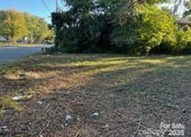 Property at 2411 Carmine St, Charlotte, NC 28206
