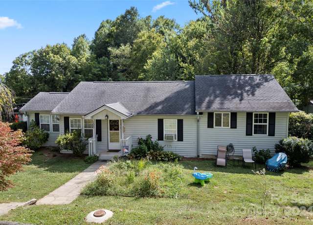 Property at 100 Hillside Hts, Brevard, NC 28712, 3 beds, 2 baths