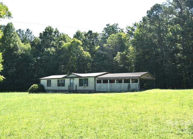 Property at 507 Liberty Ln, Taylorsville, NC 28681, 3 beds, 2 baths