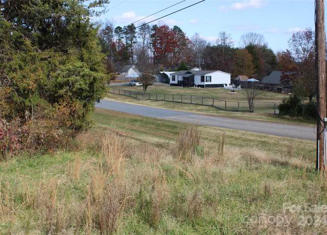Property at 3651 Jefferson St, Sherrills Ford, NC 28673