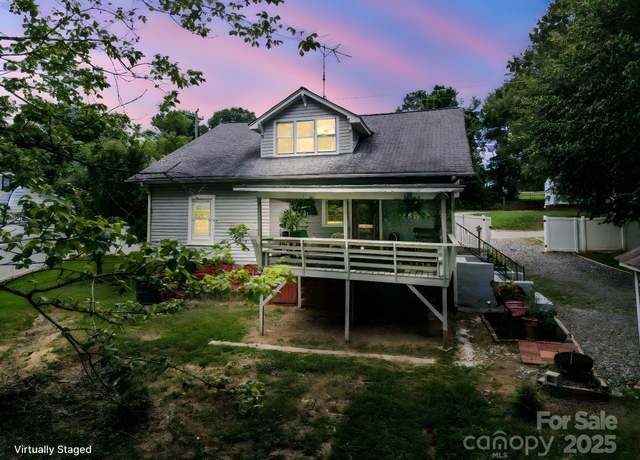 Property at 241 4th Ave N, Taylorsville, NC 28681, 3 beds, 1 bath