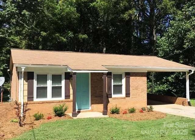 Property at 816 Alexander St, Statesville, NC 28677, 3 beds, 1.5 baths