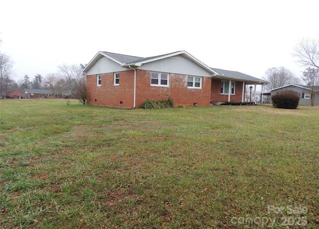 Property at 200 Allen Loop Rd, Rutherfordton, NC 28139, 3 beds, 1.5 baths
