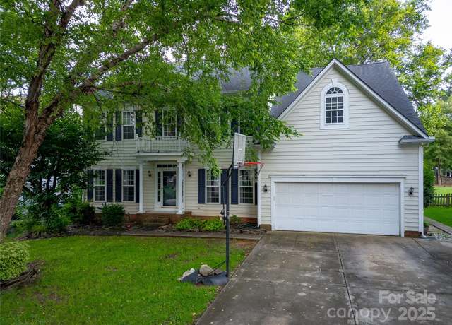 Property at 117 Biscayne Ct, Mooresville, NC 28117, 5 beds, 3 baths
