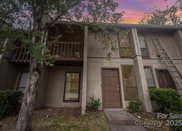 Property at 7925 Charter Oak Ln, Charlotte, NC 28226, 2 beds, 1.5 baths