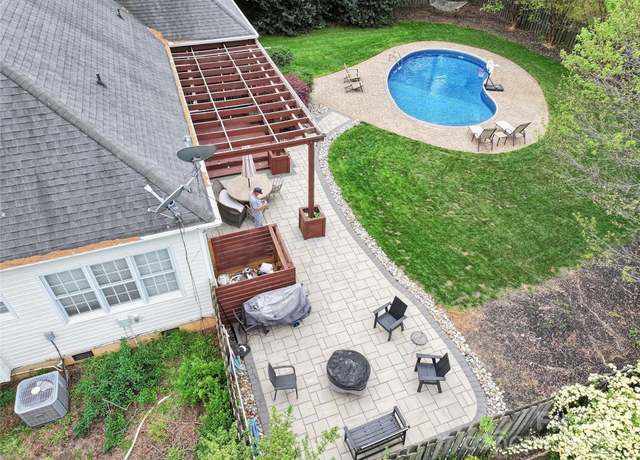 Property at 10609 Washam Potts Rd, Cornelius, NC 28031, 5 beds, 3 baths