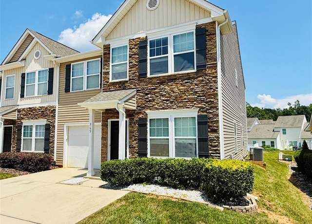 Property at 365 Battery Cir, Clover, SC 29710, 3 beds, 2.5 baths