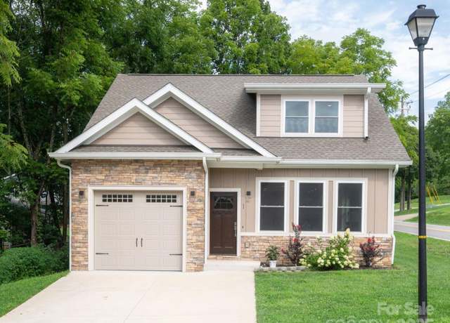 Property at 1 Jennlynn Dr, Arden, NC 28704, 3 beds, 2.5 baths