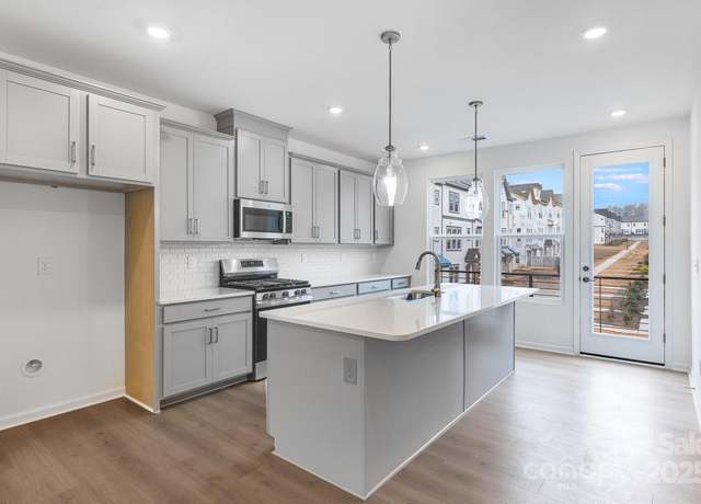 Property at 1617 Blanche St, Charlotte, NC 28262, 3 beds, 2.5 baths