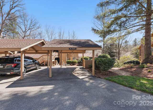 Property at 406 Live Oak Ln, Hendersonville, NC 28791, 2 beds, 2 baths