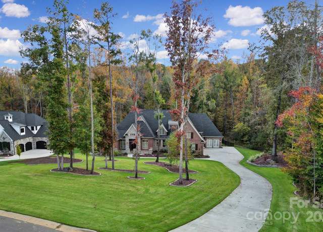 Property at 4071 Poplar Ridge Dr, Fort Mill, SC 29715, 4 beds, 4.5 baths