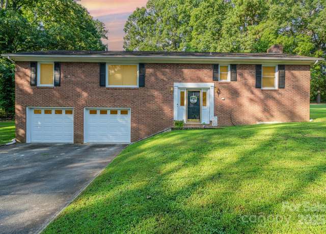 Property at 525 Englewood St NE, Concord, NC 28025, 3 beds, 2 baths