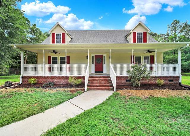 Property at 279 Fairway Cir, Rock Hill, SC 29730, 3 beds, 2 baths