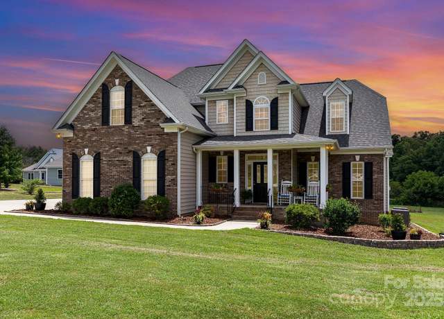 Property at 2925 Sweetgrass Ln, Monroe, NC 28112, 3 beds, 2.5 baths
