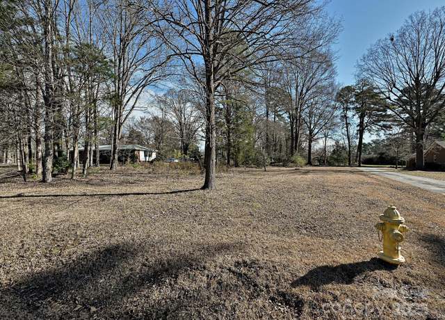 Property at 1030 Norwich Rd, Charlotte, NC 28227