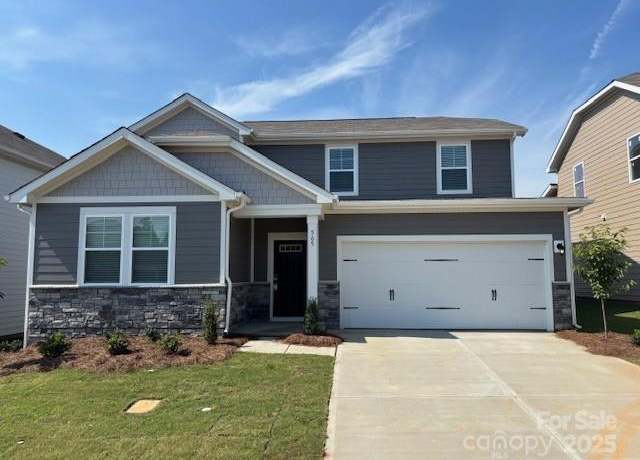 Property at 565 Mountain View Dr, Monroe, NC 28110, 5 beds, 3 baths
