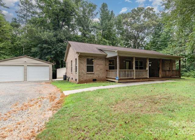 Property at 1009 James St, Charlotte, NC 28216, 3 beds, 2 baths