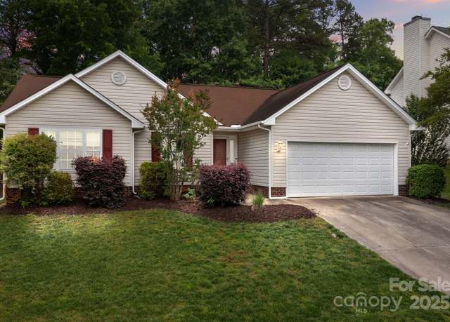 Property at 508 Long Creek Pkwy, Charlotte, NC 28214, 3 beds, 2 baths