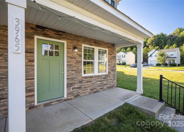 Property at 3965 Hemingway Dr NW, Hickory, NC 28601, 3 beds, 1.5 baths