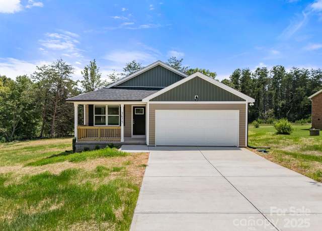 Property at 3675 Wakefield Dr, Newton, NC 28658, 3 beds, 2 baths