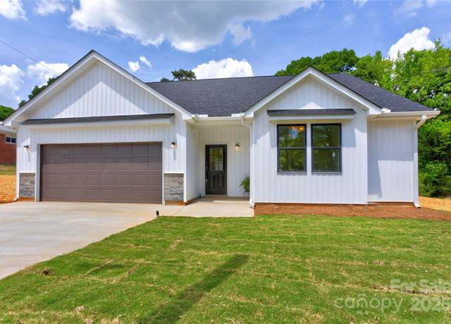 Property at 3300 Travis Ln NW, Concord, NC 28027, 3 beds, 3 baths