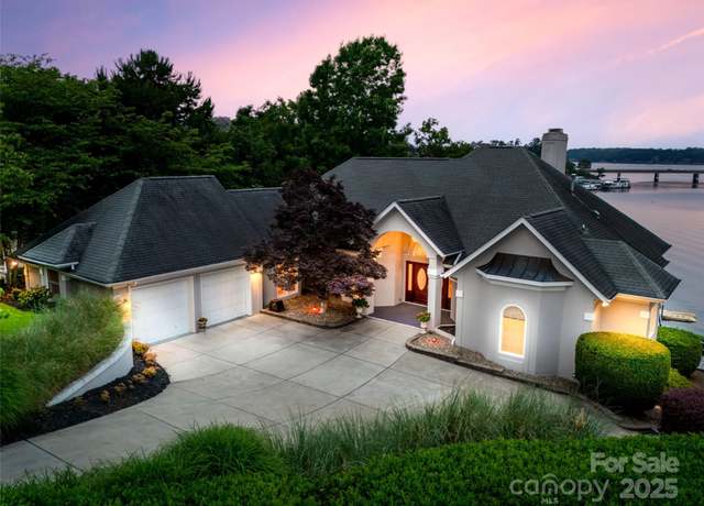 Property at 16108 Woolwine Rd, Charlotte, NC 28278, 4 beds, 4 baths