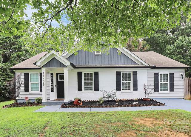 Property at 11609 Chadburn Ln, Charlotte, NC 28215, 3 beds, 3 baths
