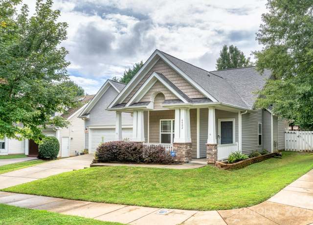 Property at 6402 Colonial Garden Dr, Huntersville, NC 28078, 4 beds, 3 baths