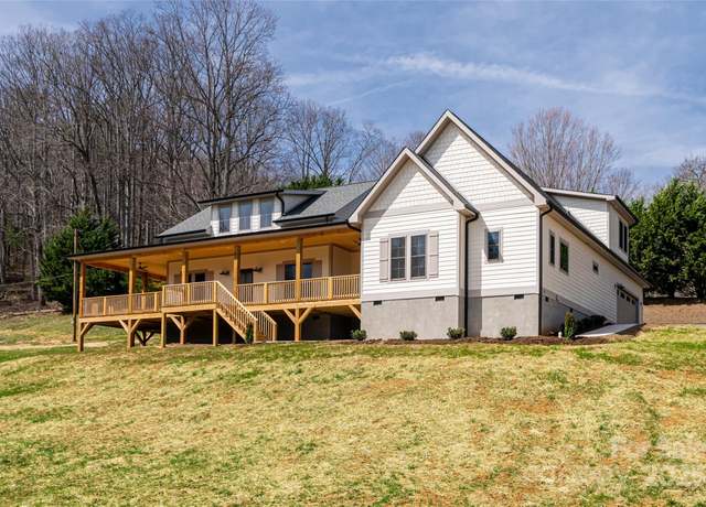 Property at 15 Diana Rose Ln, Asheville, NC 28805, 4 beds, 3.5 baths