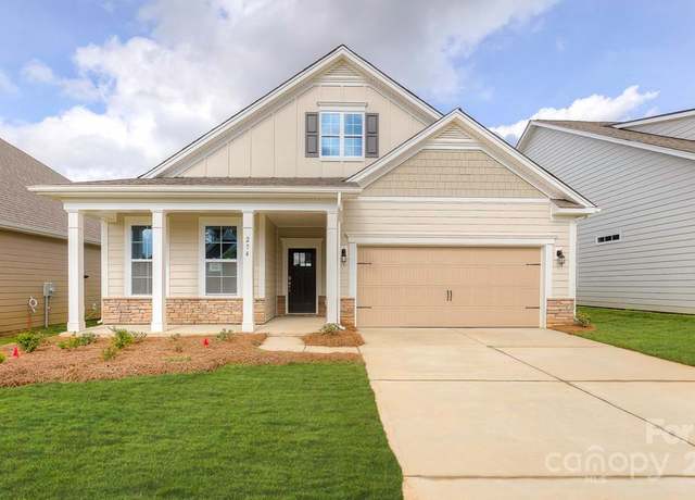 Property at 68 Silverthorne Ct, Hendersonville, NC 28792, 2 beds, 2 baths