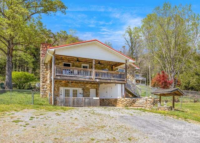 Property at 10 Winter Haven Ln, Black Mountain, NC 28711, 2 beds, 2 baths